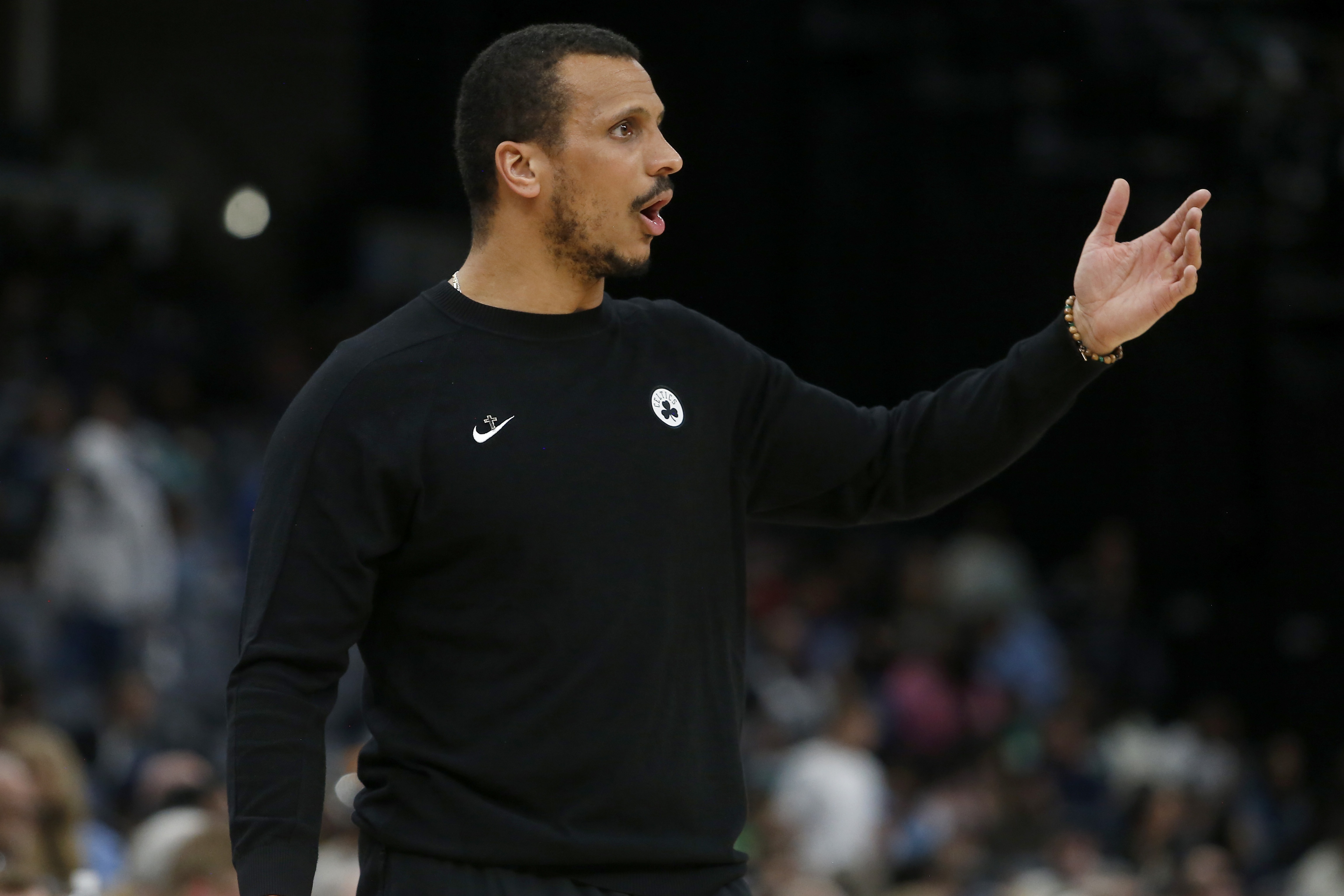 开云APP下载-马祖拉谈心态：得抓住那些确定的事 布朗扛起了球队在不断进步