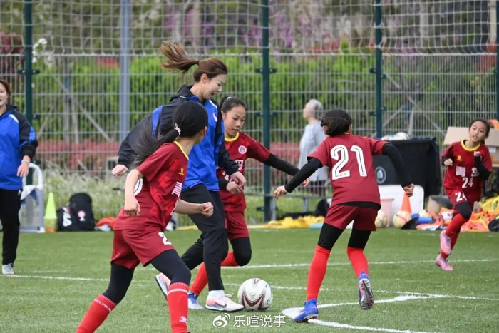 U20女足锁定世界杯入场券 西海岸女足收到足协感谢信|青岛市|中国女足|足球俱乐部|亚洲杯|U20女足亚洲杯_新浪体育_新浪新闻